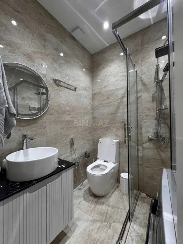 Kirayə verilir 2 otaqlı mənzil 65 m²