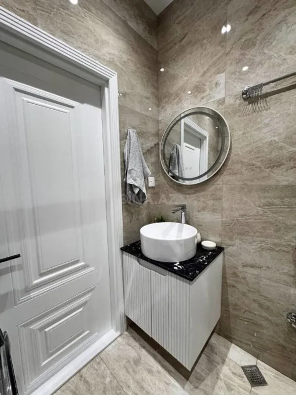 Kirayə verilir 2 otaqlı mənzil 65 m²