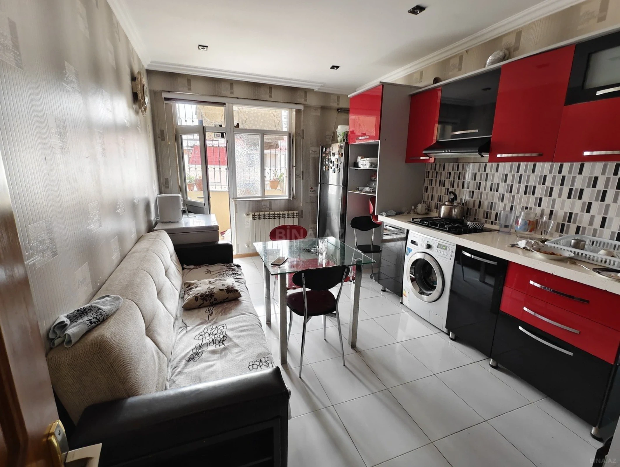 Satılır 3 otaqlı mənzil 98 m²