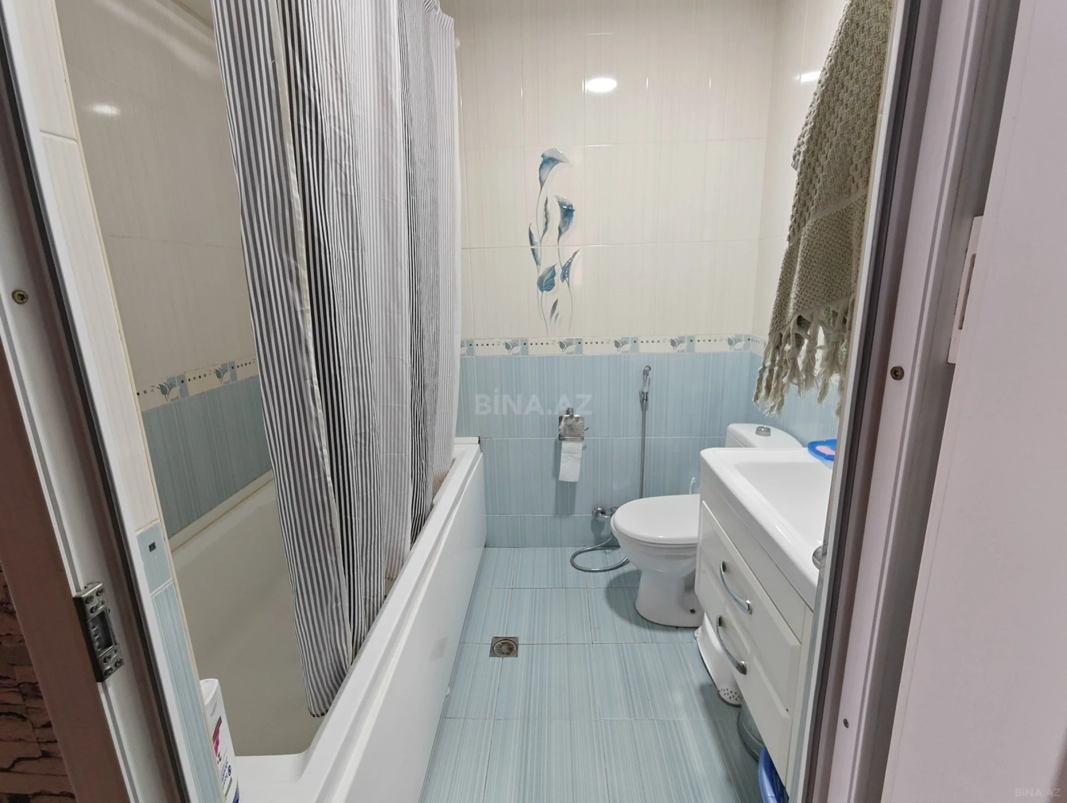 Satılır 3 otaqlı mənzil 98 m²