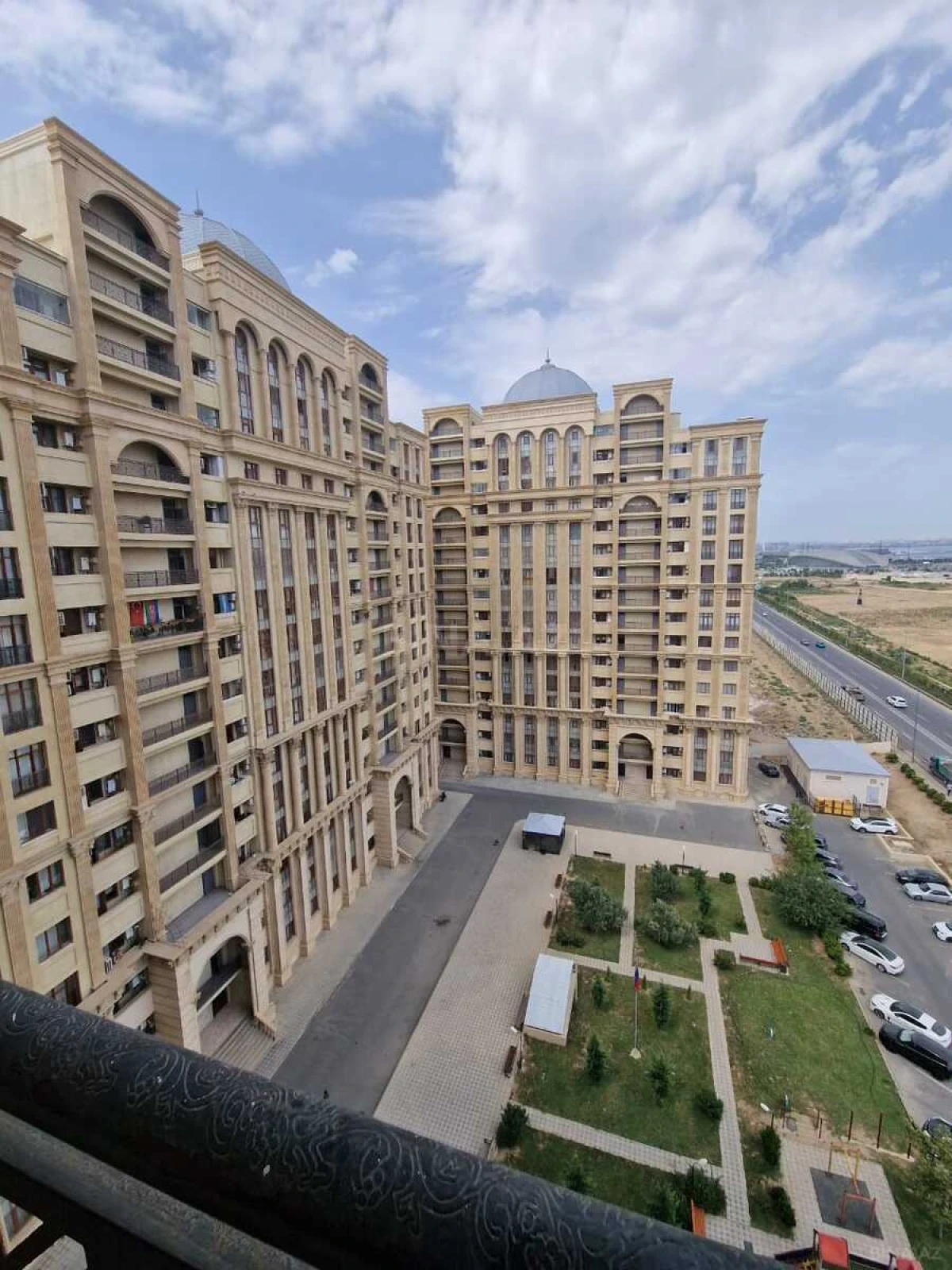 Satılır 2 otaqlı mənzil 74 m²