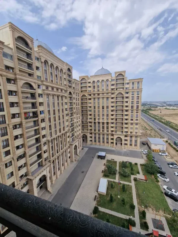 Satılır 2 otaqlı mənzil 74 m²