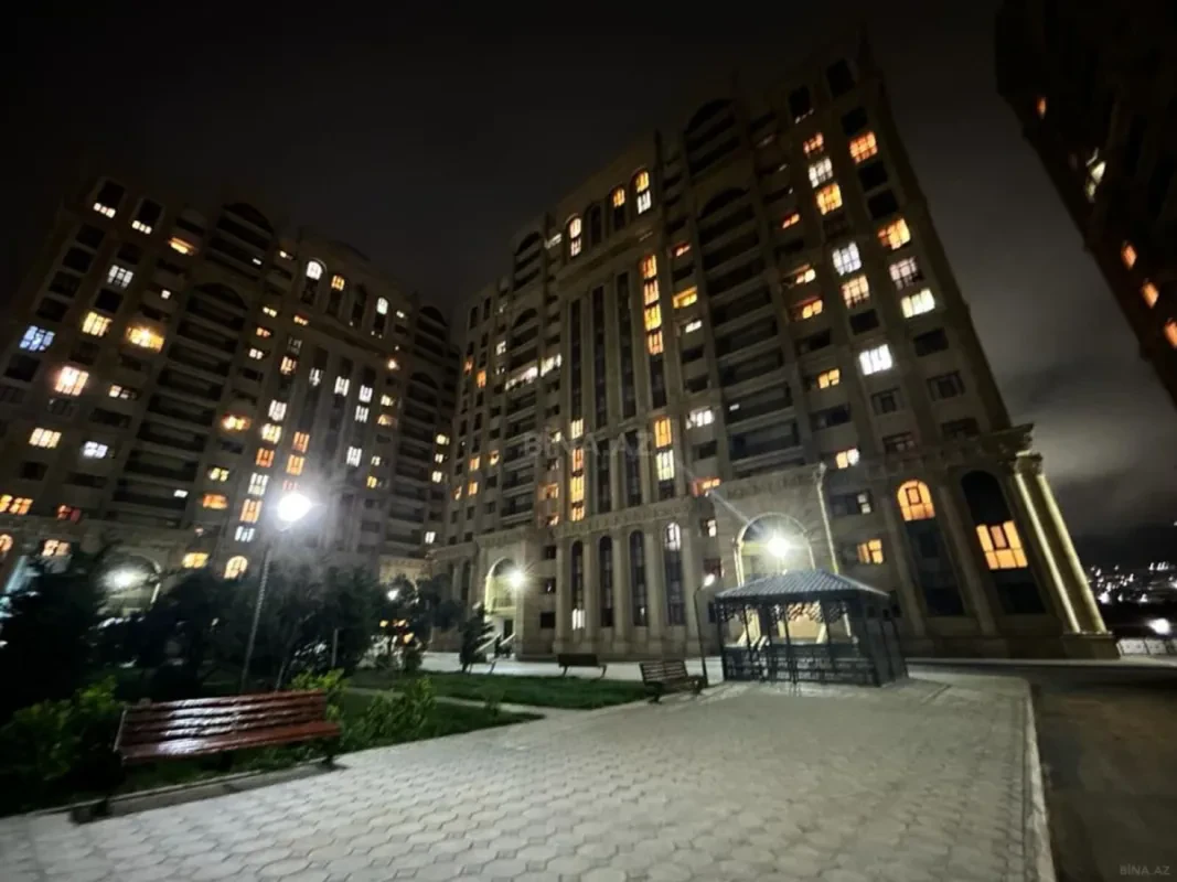 Satılır 2 otaqlı mənzil 74 m²