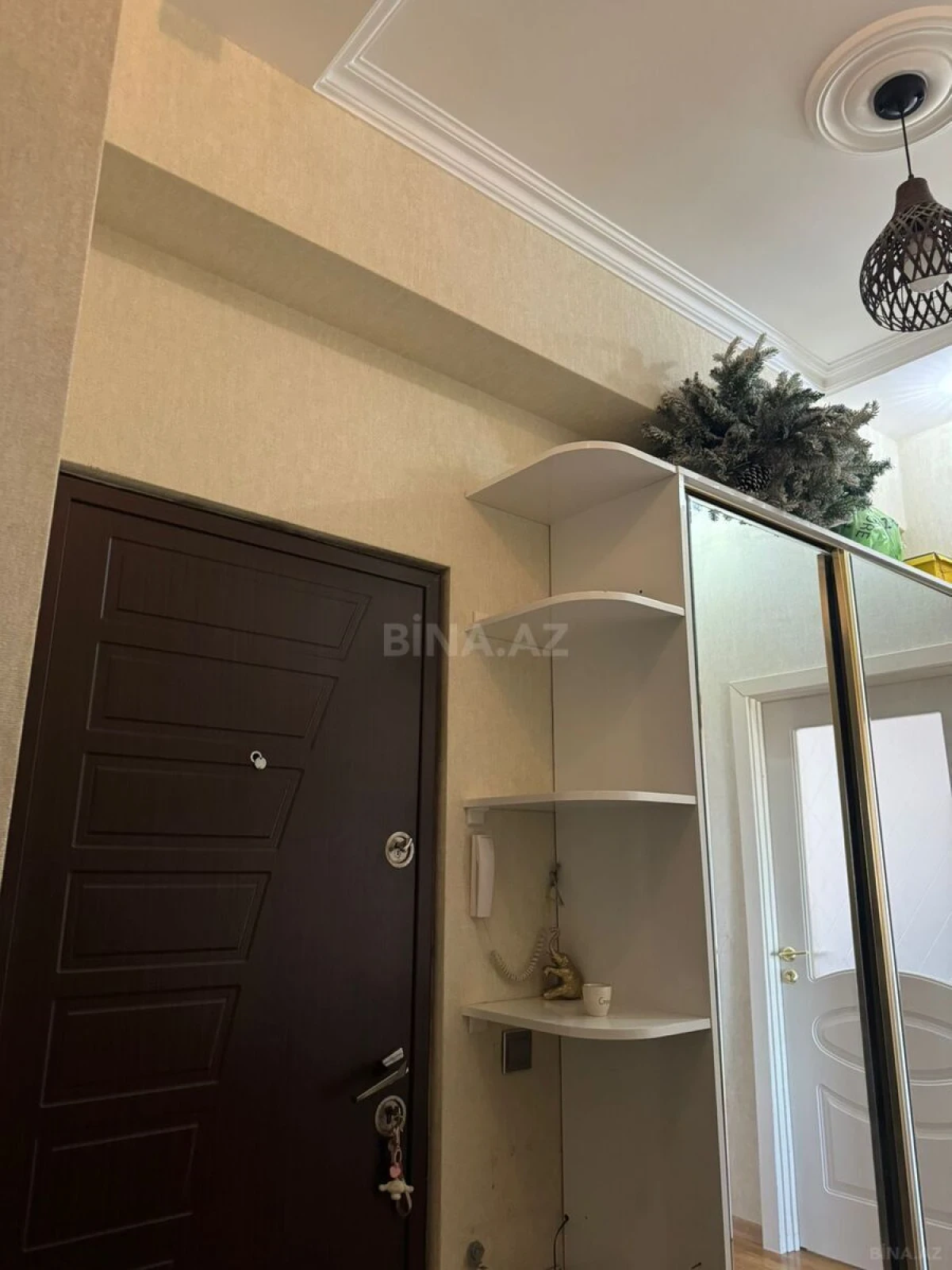 Satılır 2 otaqlı mənzil 74 m²