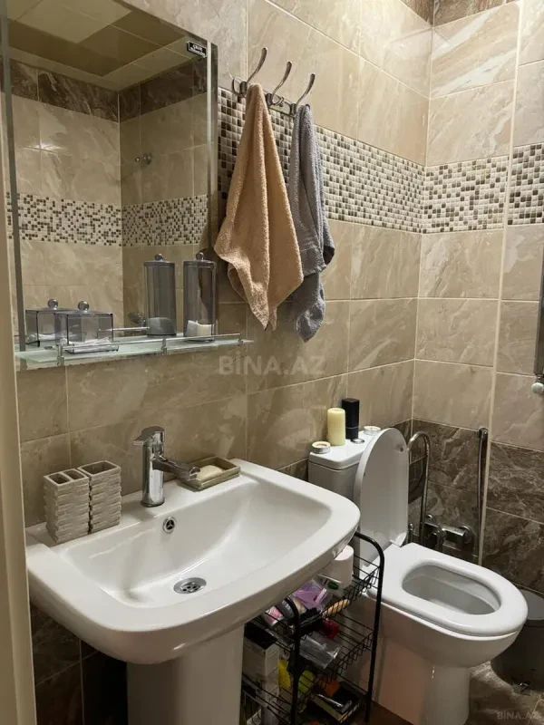 Satılır 2 otaqlı mənzil 74 m²