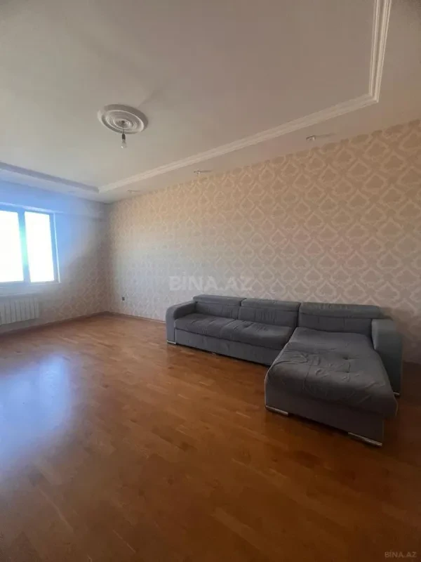 Satılır 2 otaqlı mənzil 74 m²