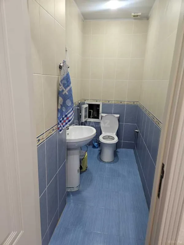Kirayə verilir 3 otaqlı mənzil 145 m²