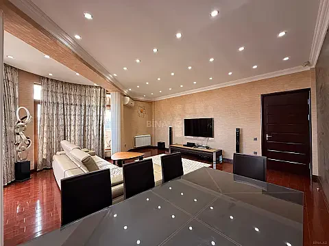 Satılır 4 otaqlı mənzil 185 m² — Bakı 4 otaq 185.00 m²