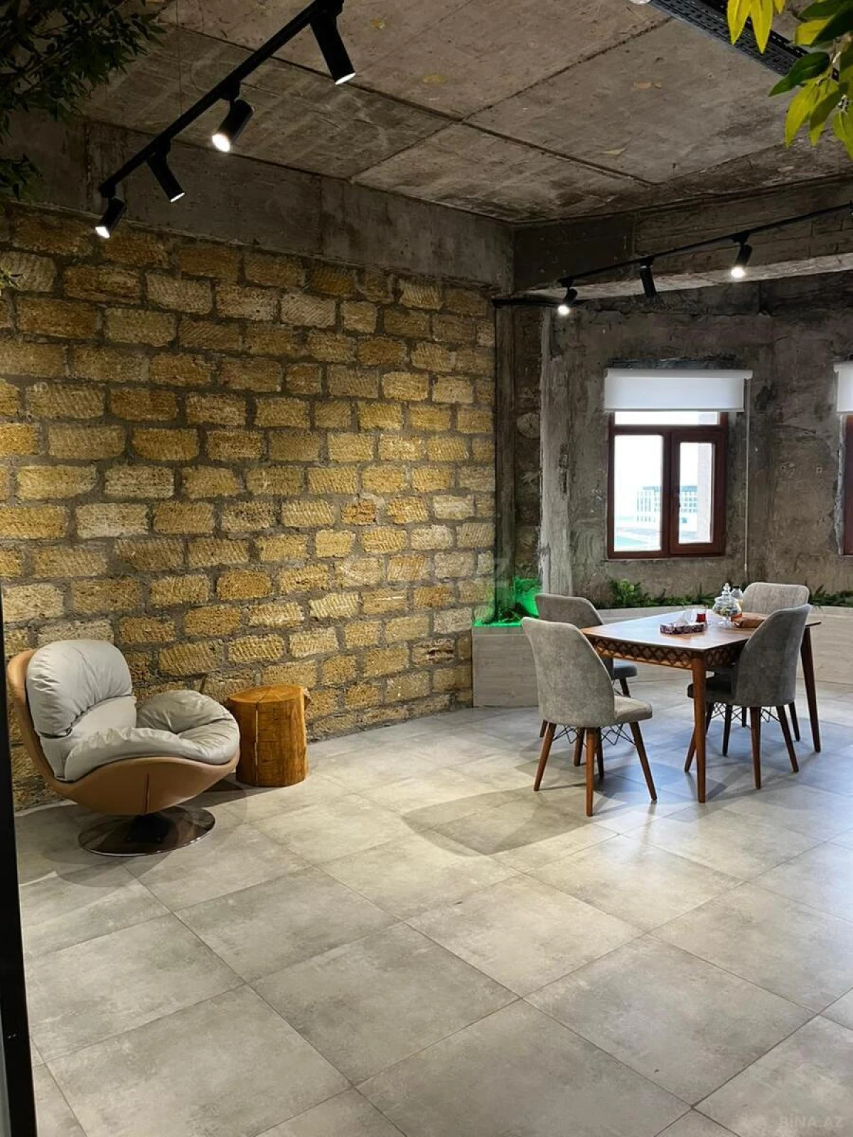 Kirayə verilir 1 otaqlı ofis 110 m²