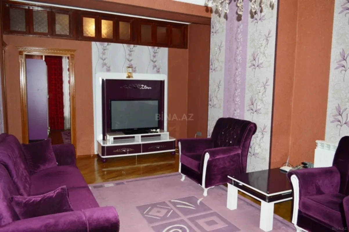 Kirayə verilir 4 otaqlı mənzil 150 m²