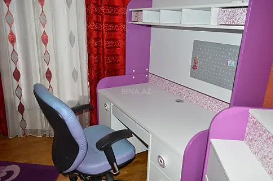 Kirayə verilir 4 otaqlı mənzil 150 m²