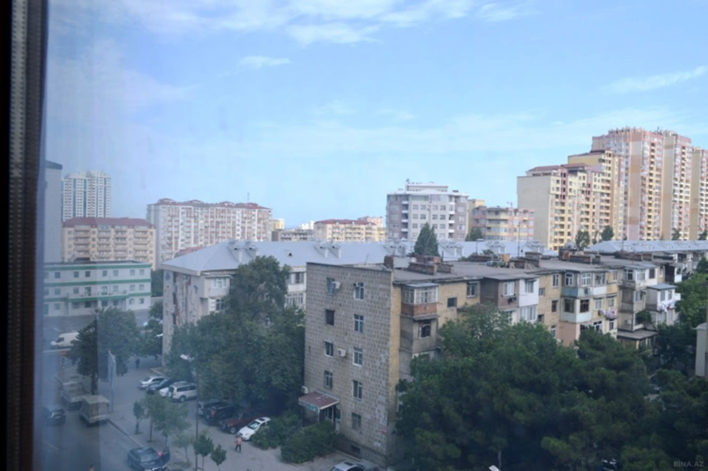 Kirayə verilir 4 otaqlı mənzil 150 m²