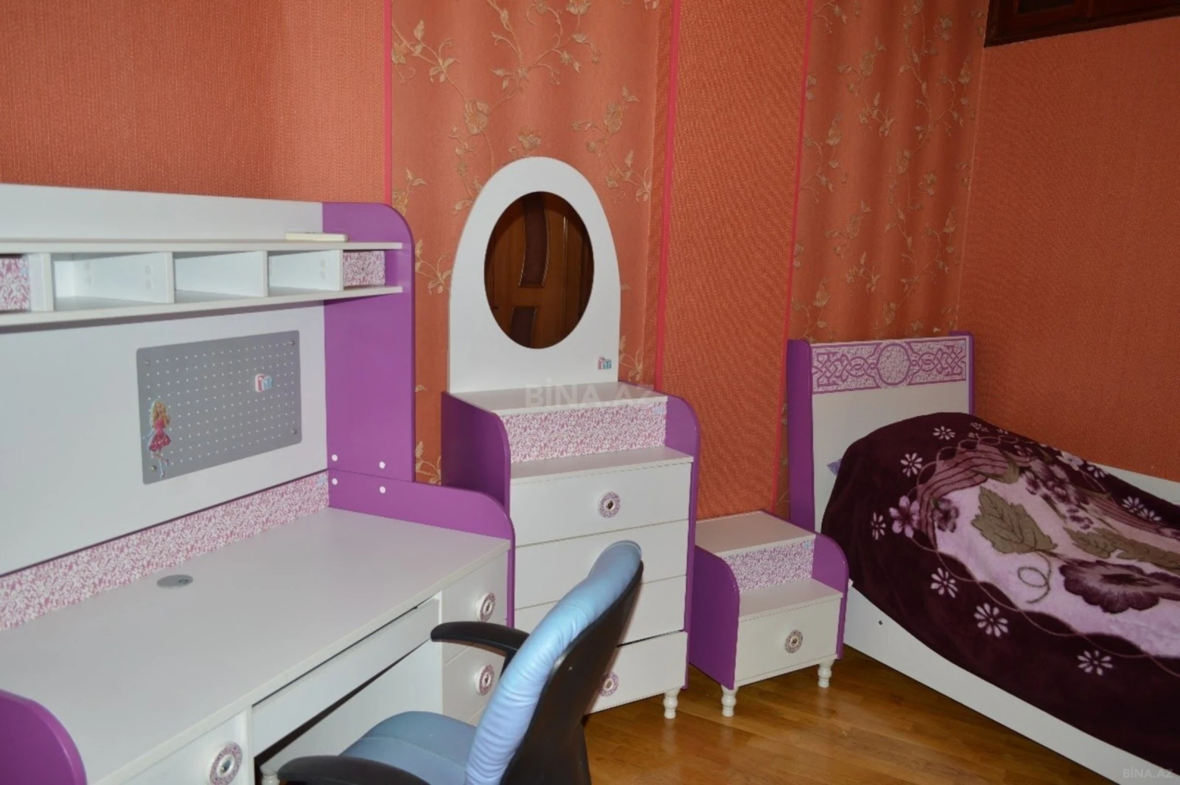 Kirayə verilir 4 otaqlı mənzil 150 m²