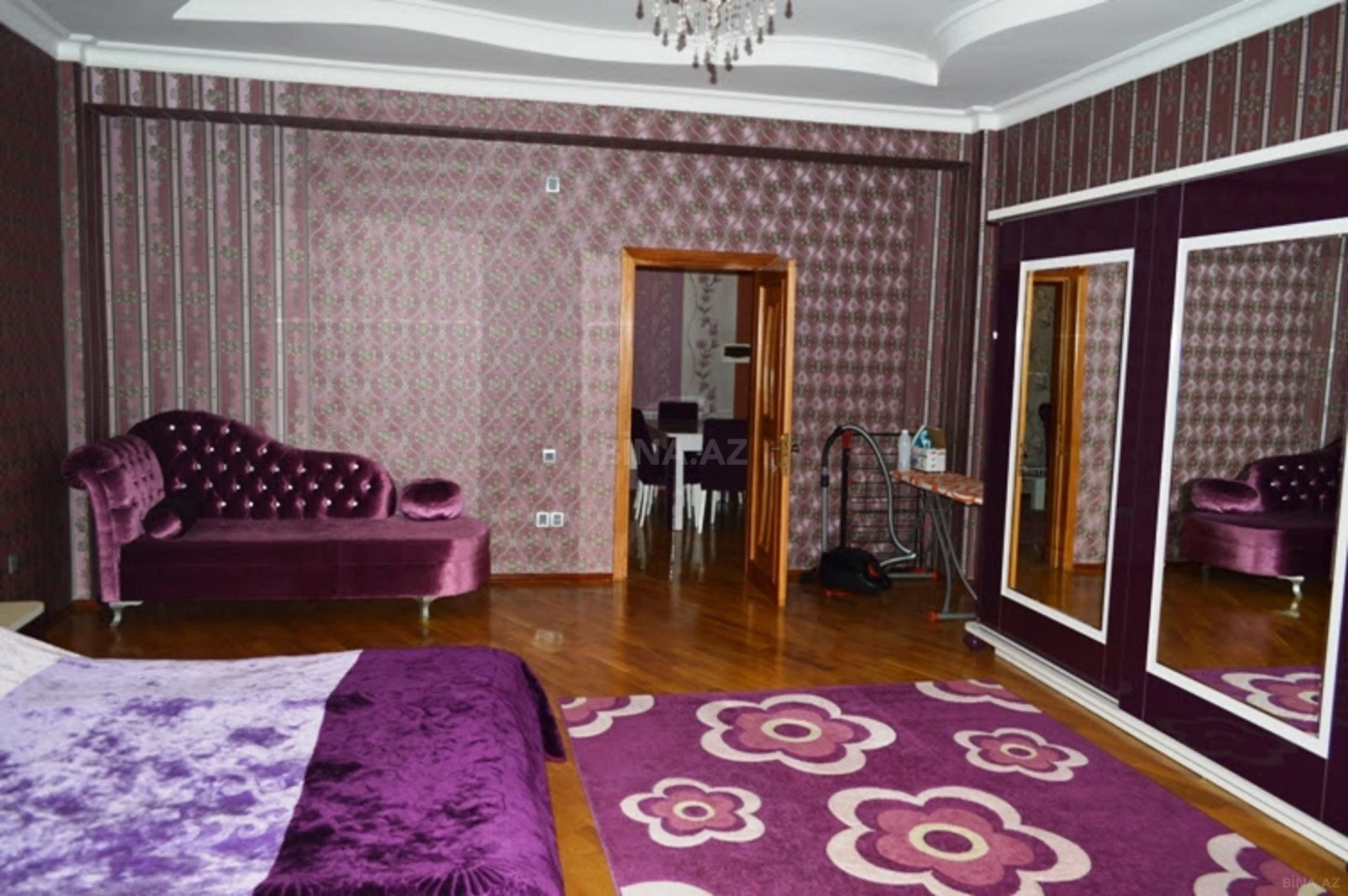 Kirayə verilir 4 otaqlı mənzil 150 m²