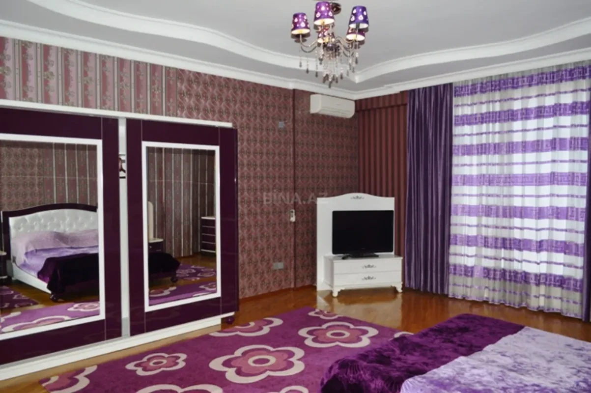 Kirayə verilir 4 otaqlı mənzil 150 m²