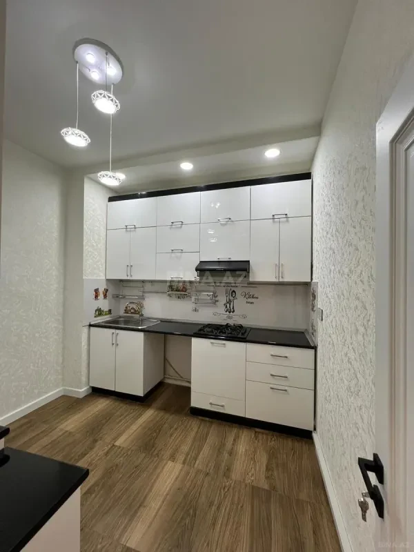 Satılır 3 otaqlı mənzil 106 m²