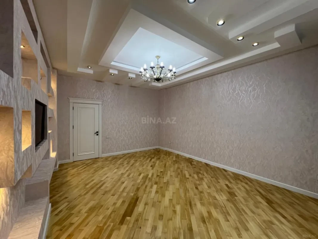 Satılır 3 otaqlı mənzil 106 m²