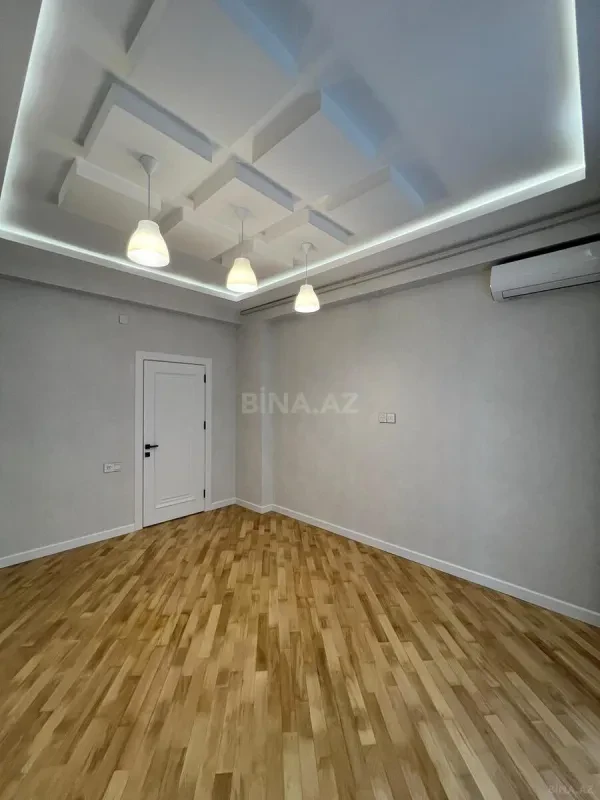 Satılır 3 otaqlı mənzil 106 m²