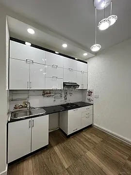 Satılır 3 otaqlı mənzil 106 m²