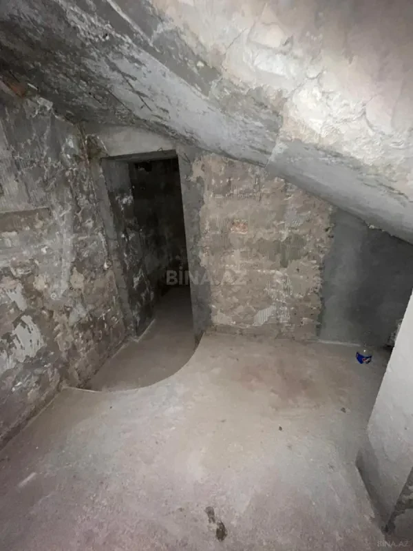 Satılır 7 otaqlı həyət evi 480 m²