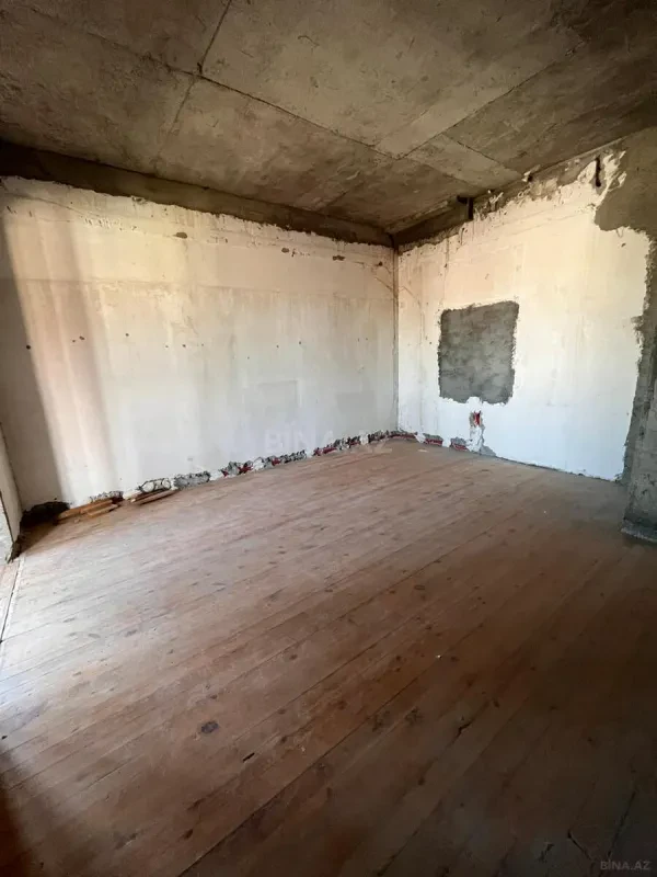 Satılır 7 otaqlı həyət evi 480 m²