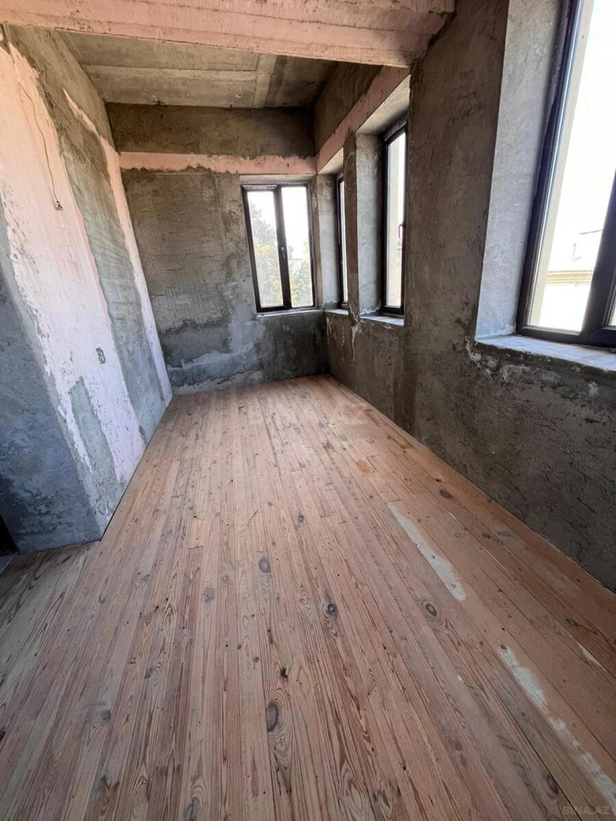 Satılır 7 otaqlı həyət evi 480 m²