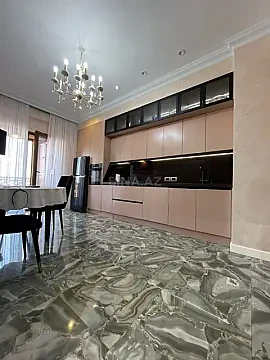 Kirayə verilir 3 otaqlı mənzil 150 m² — Bakı 3 otaq 150.00 m²
