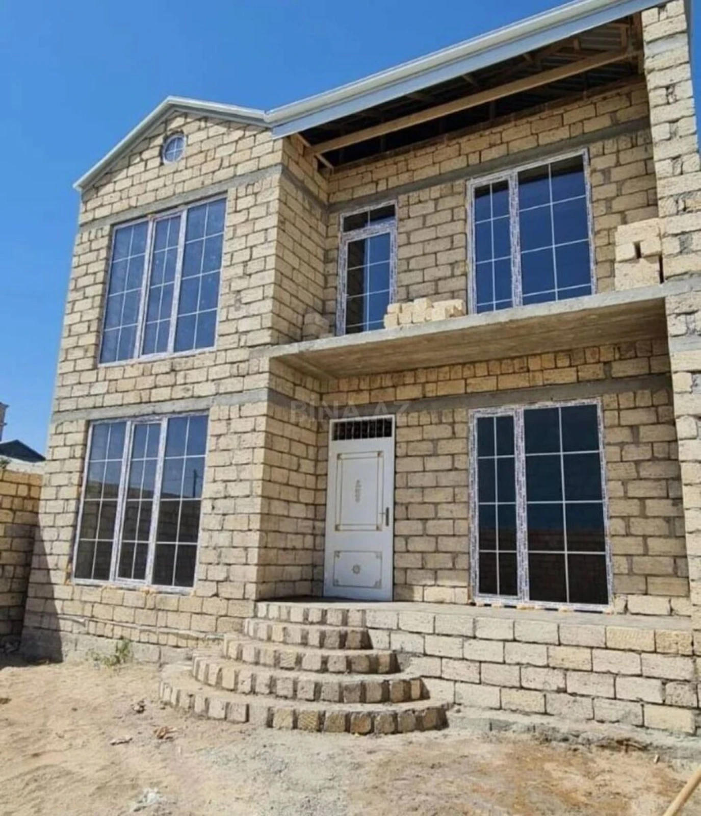 Satılır 4 otaqlı həyət evi 170 m²