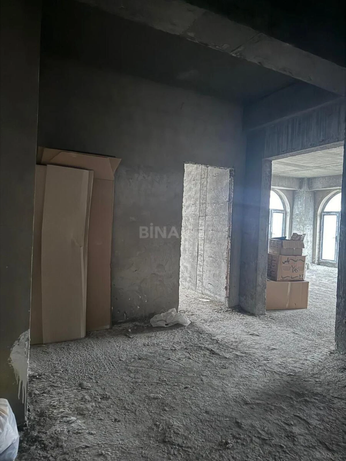 Satılır 3 otaqlı mənzil 168 m²