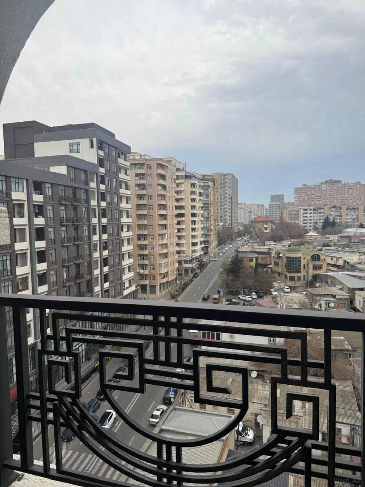 Satılır 3 otaqlı mənzil 168 m²