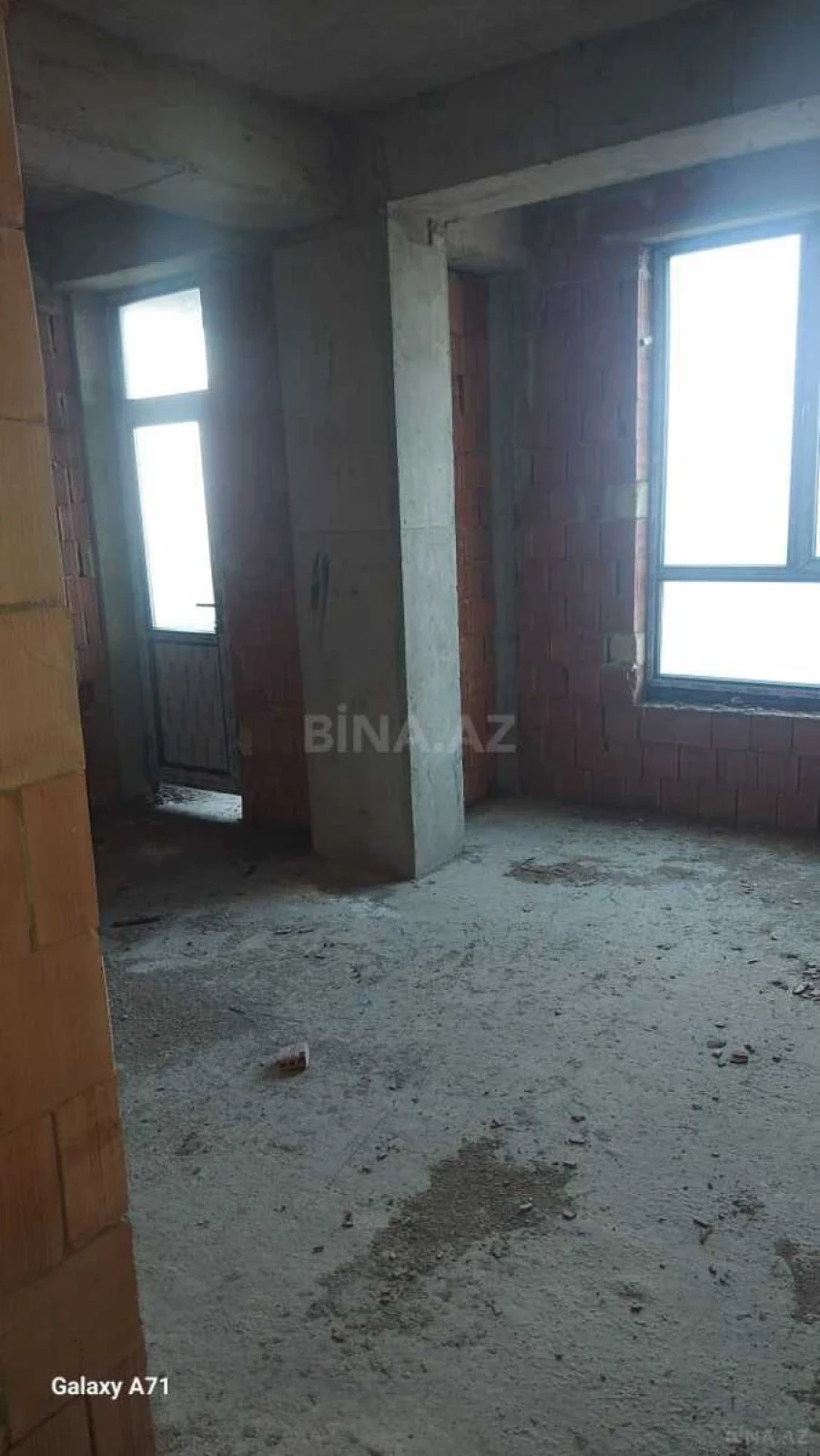 Satılır 2 otaqlı mənzil 64 m²