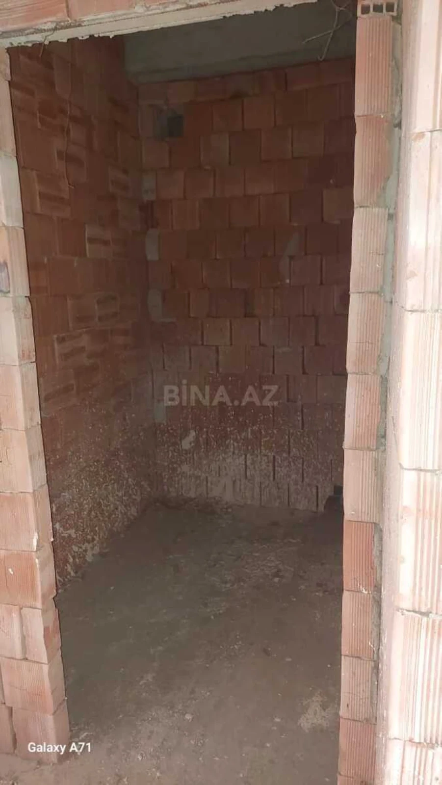 Satılır 2 otaqlı mənzil 64 m²