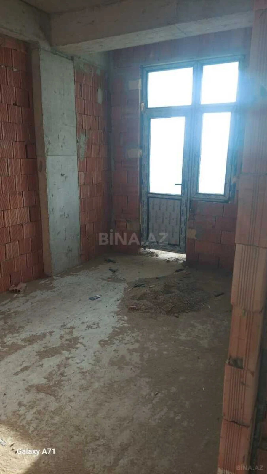 Satılır 2 otaqlı mənzil 64 m²
