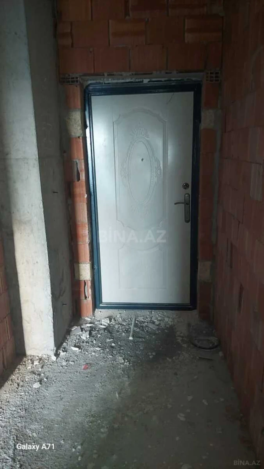 Satılır 2 otaqlı mənzil 64 m²