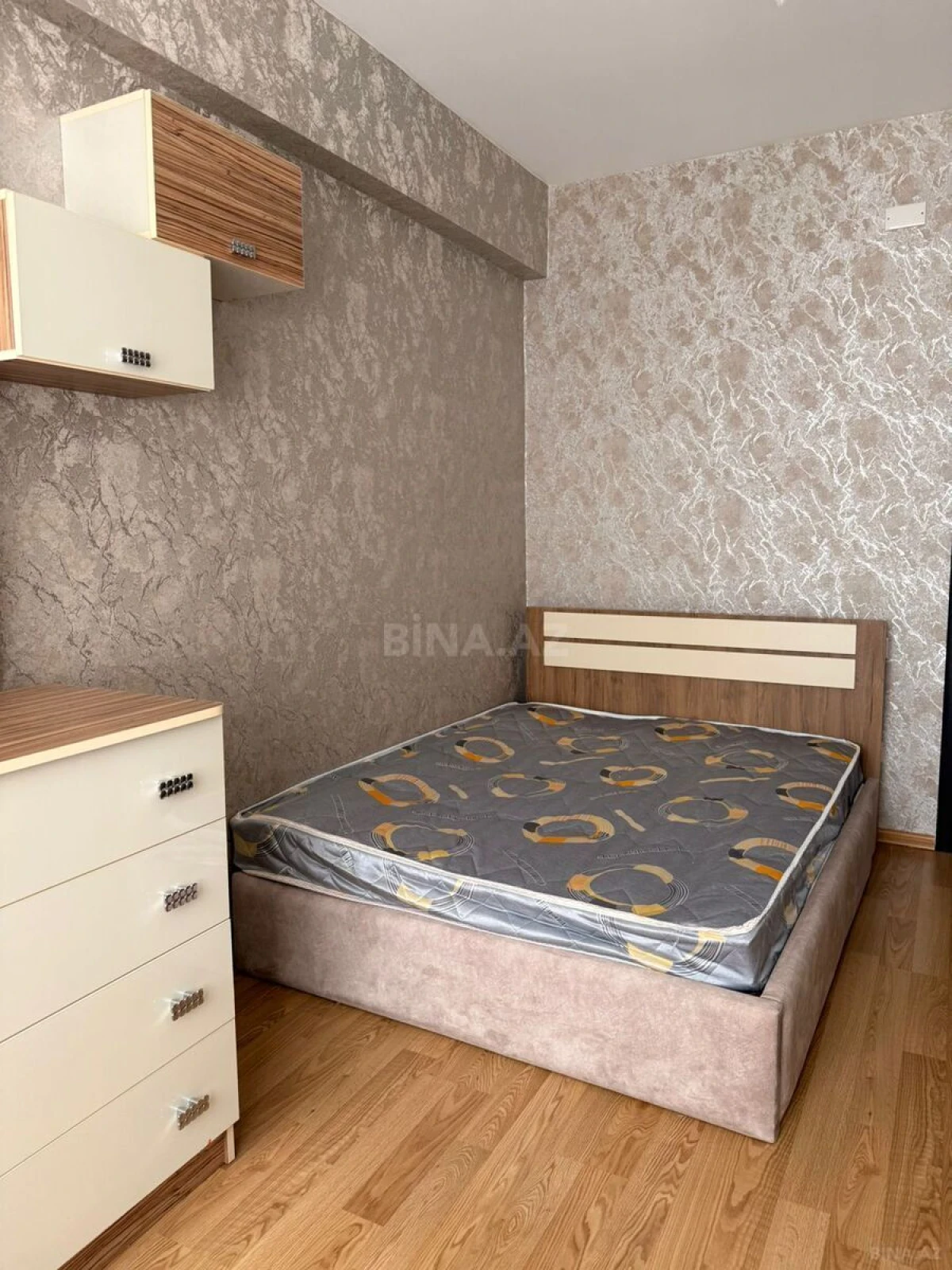 Kirayə verilir 3 otaqlı mənzil 87 m²