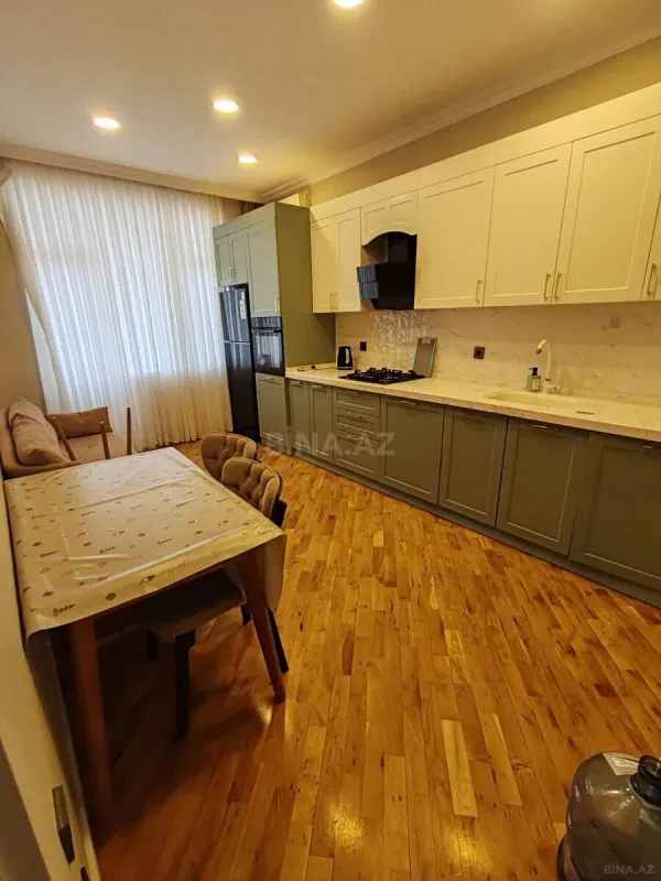 Kirayə verilir 2 otaqlı mənzil 75 m²