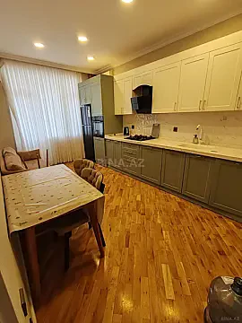 Kirayə verilir 2 otaqlı mənzil 75 m²