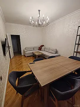 Kirayə verilir 2 otaqlı mənzil 75 m²