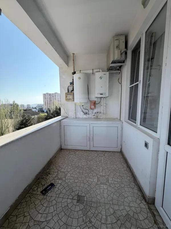 Satılır 6 otaqlı mənzil 222 m²