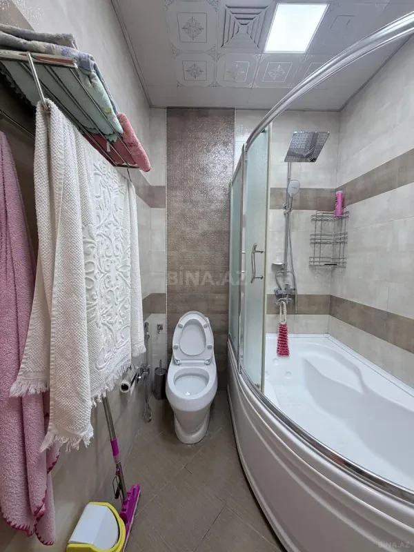Satılır 6 otaqlı mənzil 222 m²