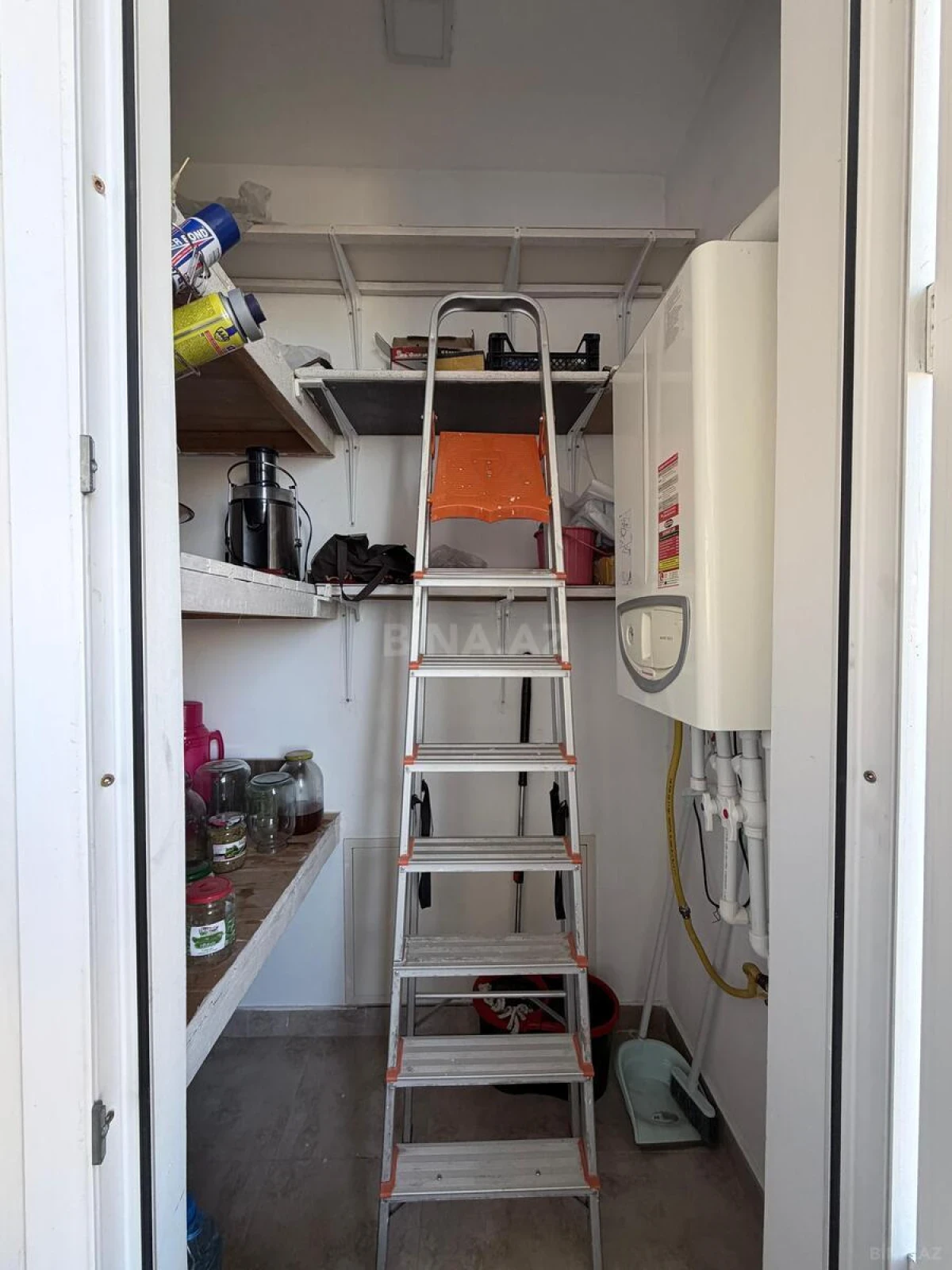 Satılır 6 otaqlı mənzil 222 m²