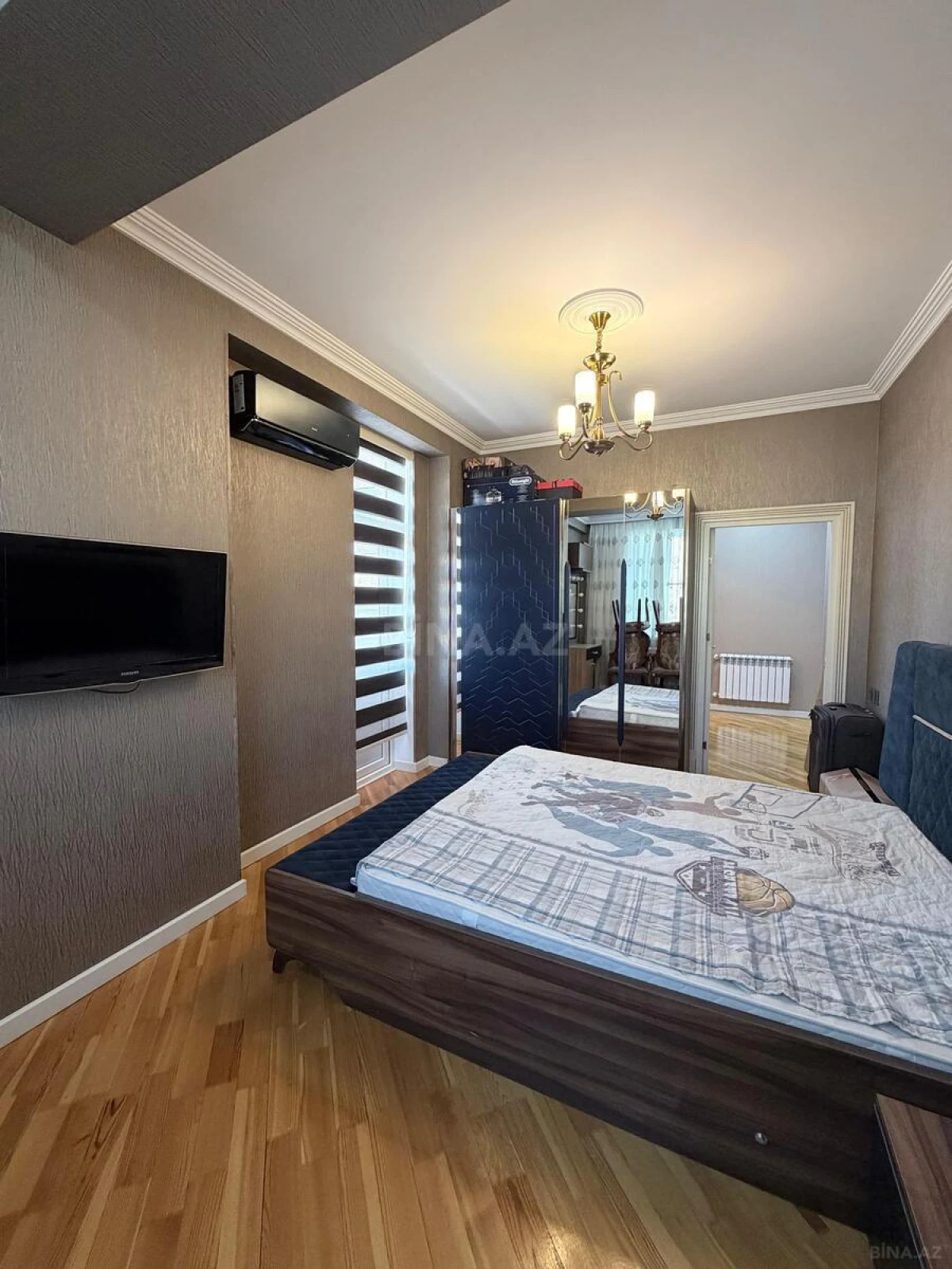 Satılır 6 otaqlı mənzil 222 m²