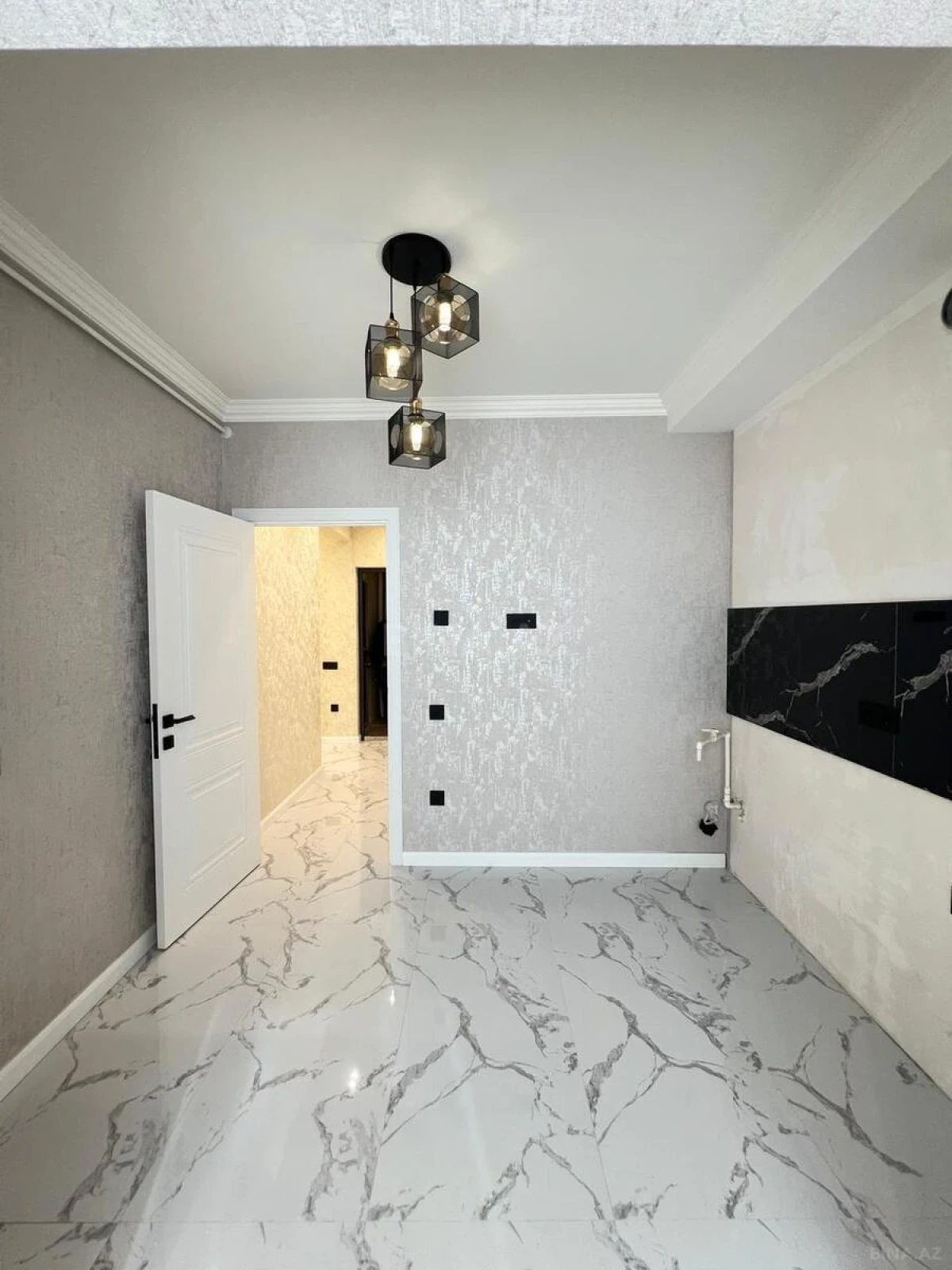Satılır 2 otaqlı mənzil 65 m²