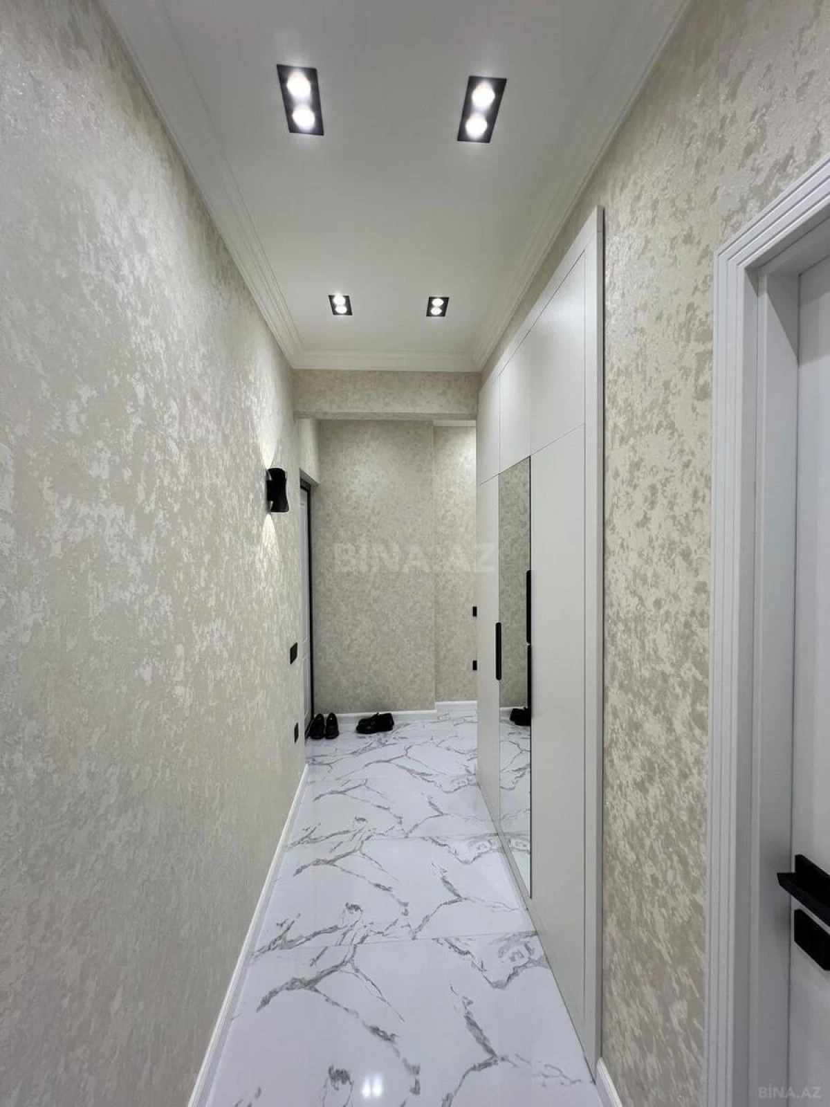 Satılır 2 otaqlı mənzil 65 m²