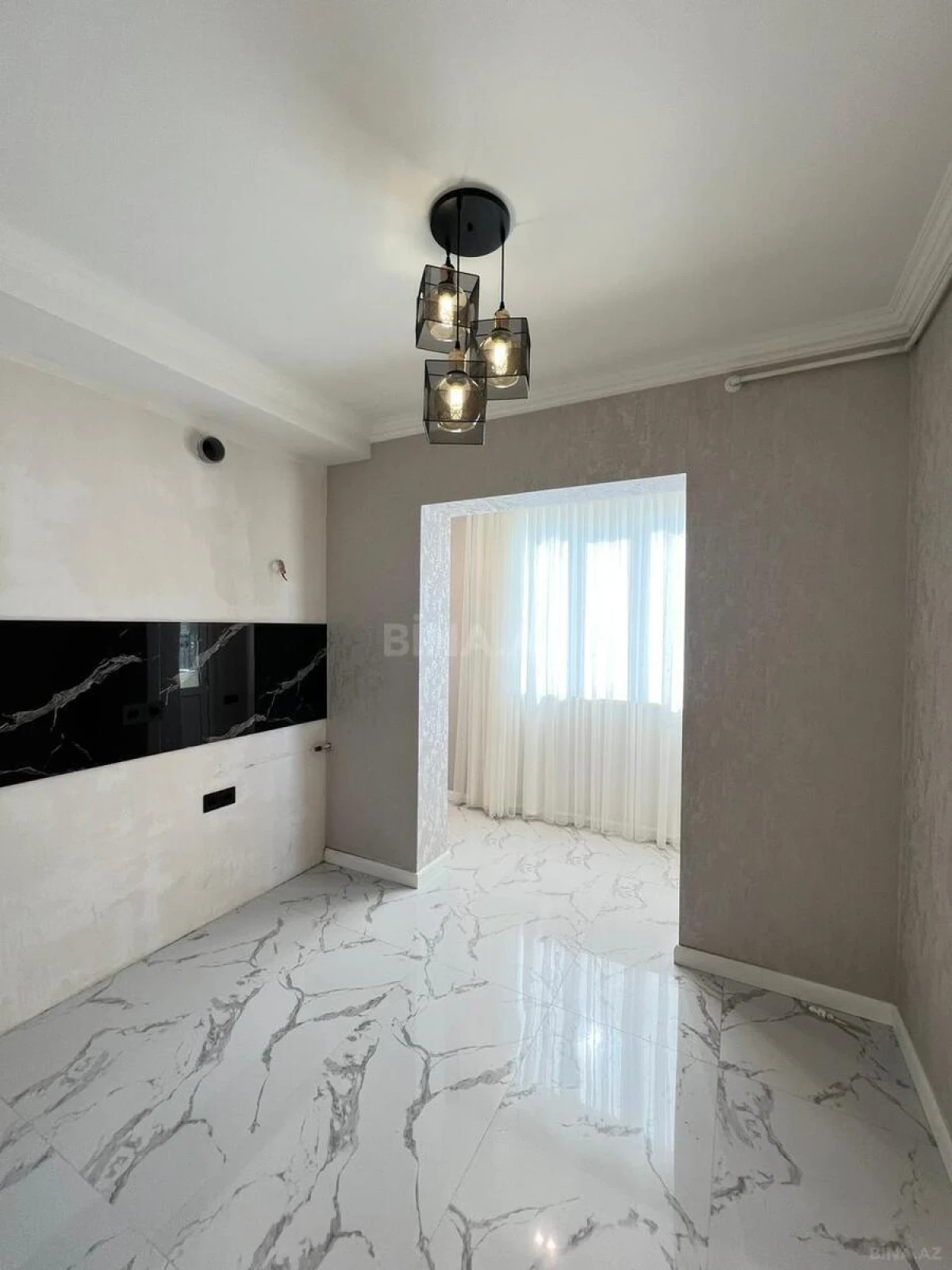Satılır 2 otaqlı mənzil 65 m²