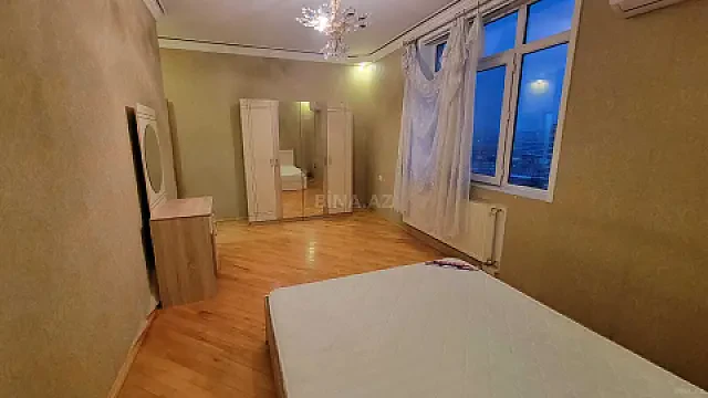 Kirayə verilir 2 otaqlı mənzil 92 m²