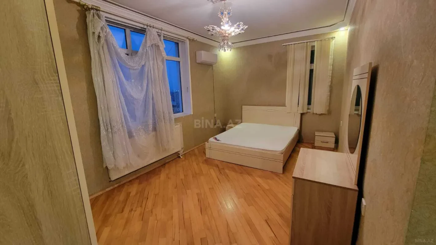 Kirayə verilir 2 otaqlı mənzil 92 m²