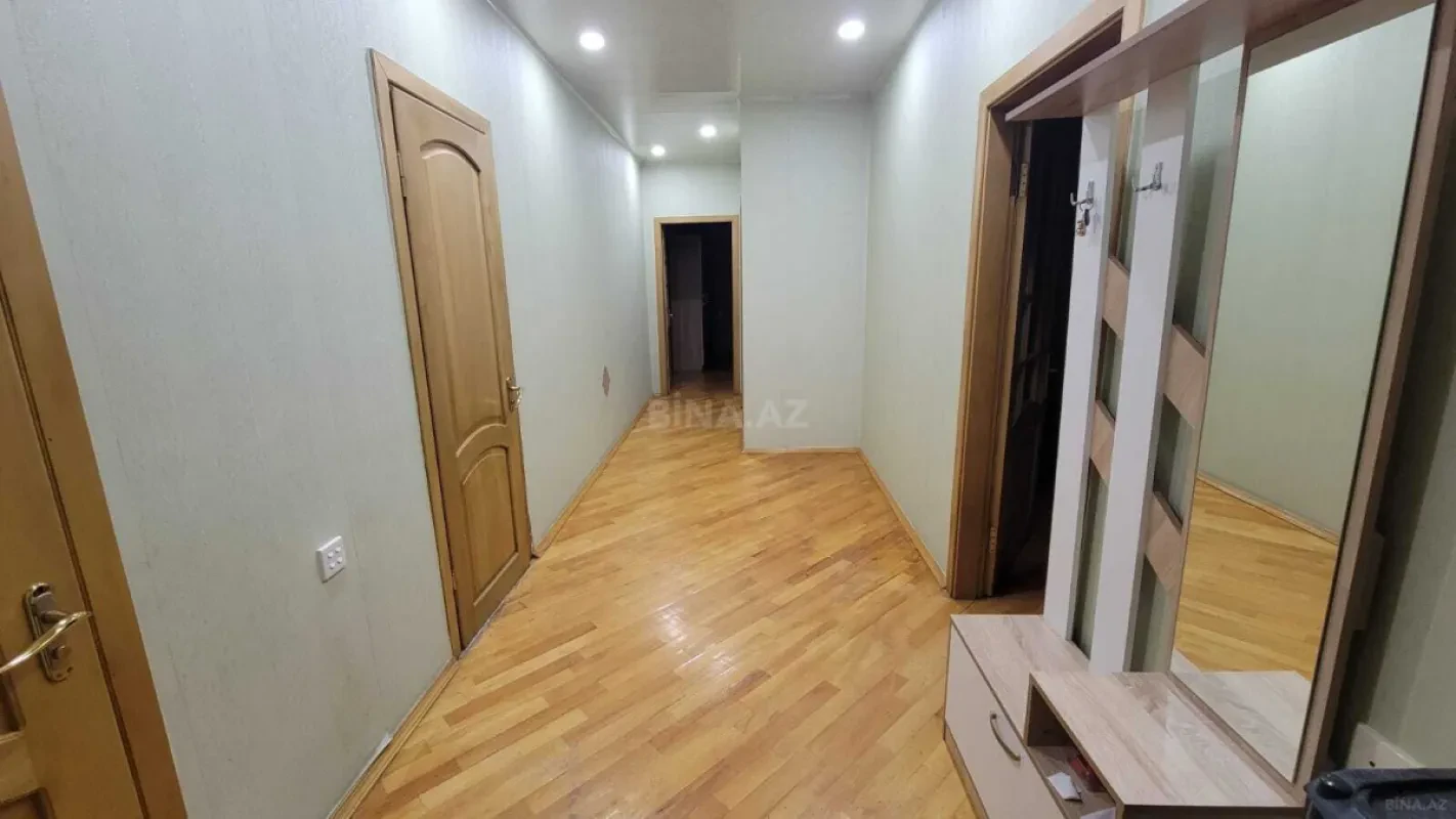 Kirayə verilir 2 otaqlı mənzil 92 m²