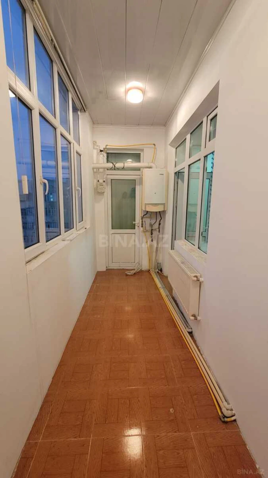 Kirayə verilir 2 otaqlı mənzil 92 m²