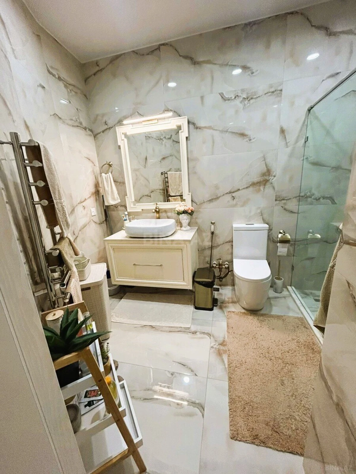 Satılır 4 otaqlı mənzil 87 m²